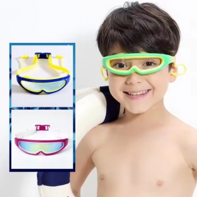 Swimming goggles