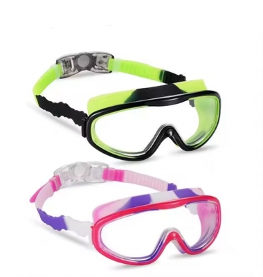 Swimming goggles